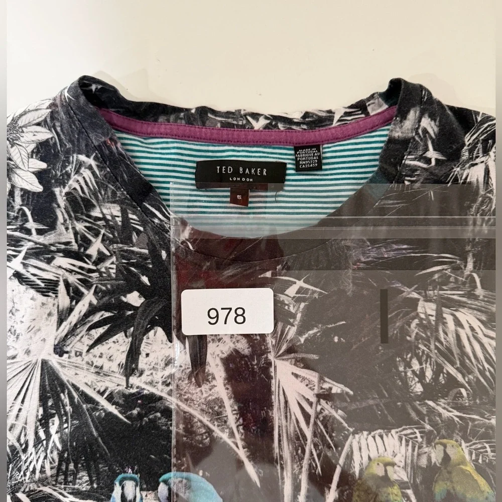 Ted Baker Men's Tropical Parrot Print 100% Cotton T-shirt size XL